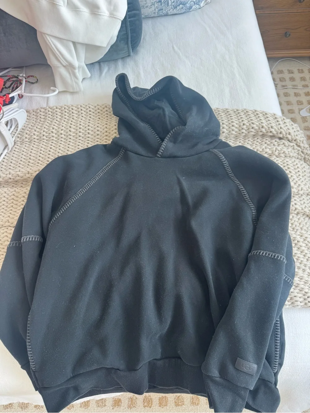 UGG Black Women's Pullover Hoodie Sweatshirt